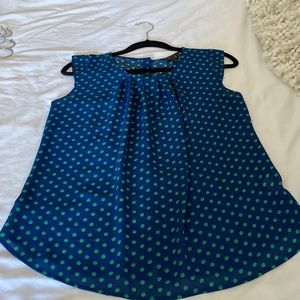 Cute blouse in size S